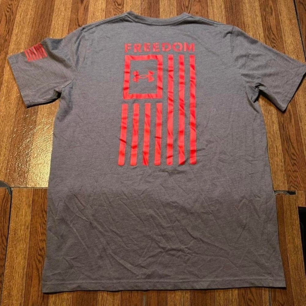 Under Armour Grey Freedom USA Retro Tech Sportswear Train Shirt Large